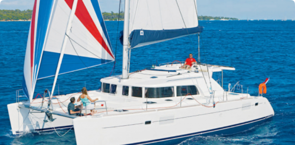 Lagoon 440 - a surprisingly spacious catamaran for your adventures