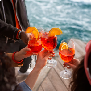 Yacht Charter Must-Haves: Indulge in the Finest Cocktails by the Sea